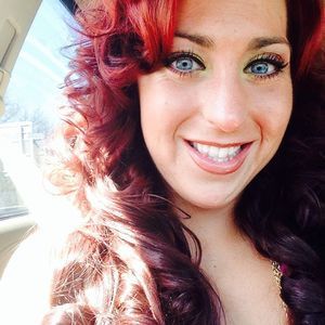 Meet your Posher, Adriana